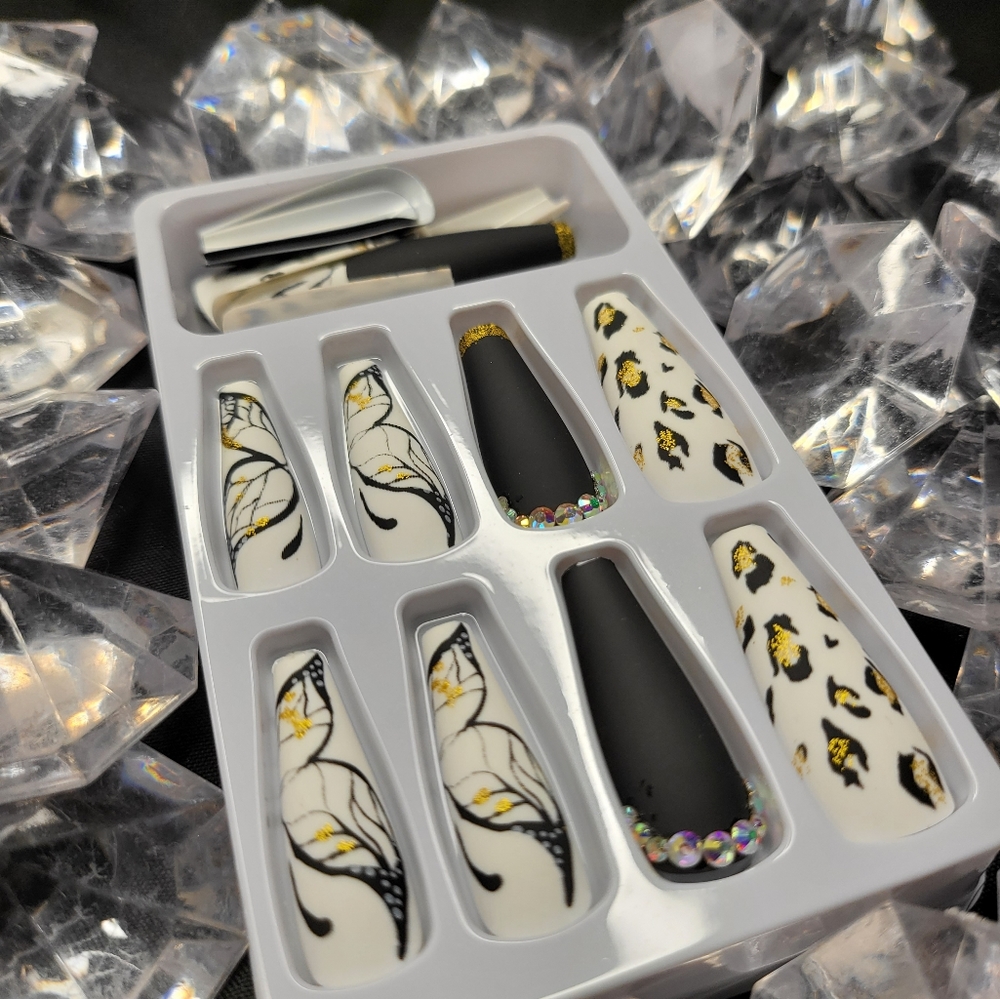 Wild Butterfly Press On Nails